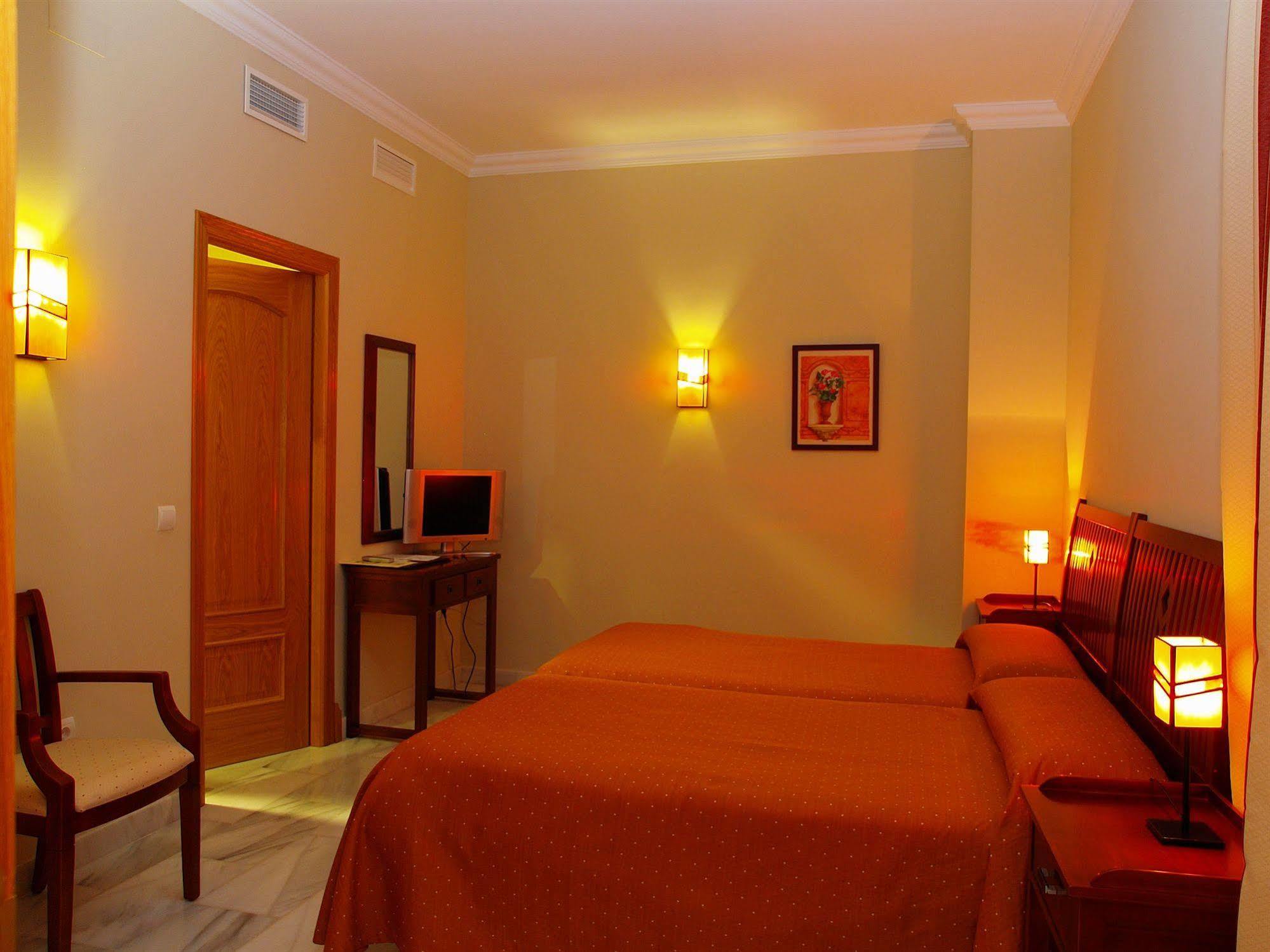 Hotel Las Casas Del Duque Осуна Екстер'єр фото